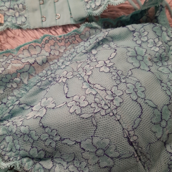 Gilly Hicks Sydney Lace Bralette with Strappy Back  Size Large - Picture 6 of 7